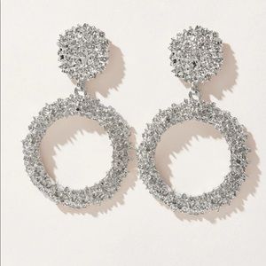 NWOT Round Charm Drop Earrings